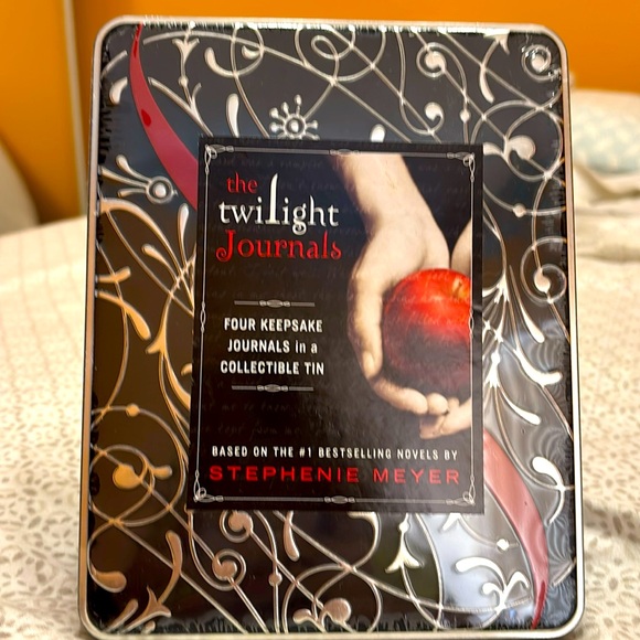 The Twilight Journals Collectible - Picture 2 of 4
